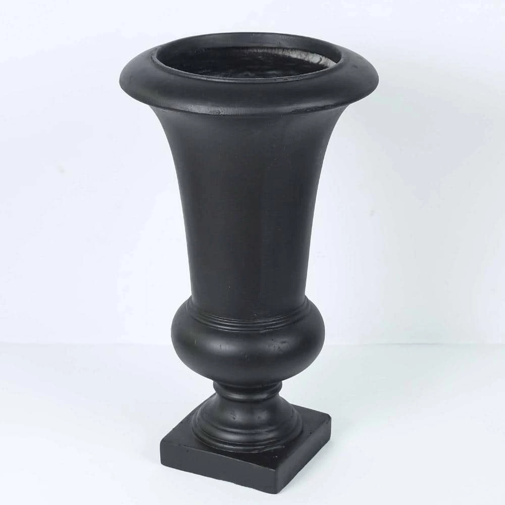 LuxenHome Small Black Fiberclay Urn Planter